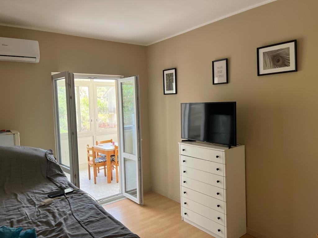 Casa Vacanze Luna Appartement Letojanni Buitenkant foto