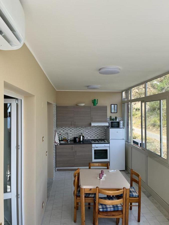 Casa Vacanze Luna Appartement Letojanni Buitenkant foto