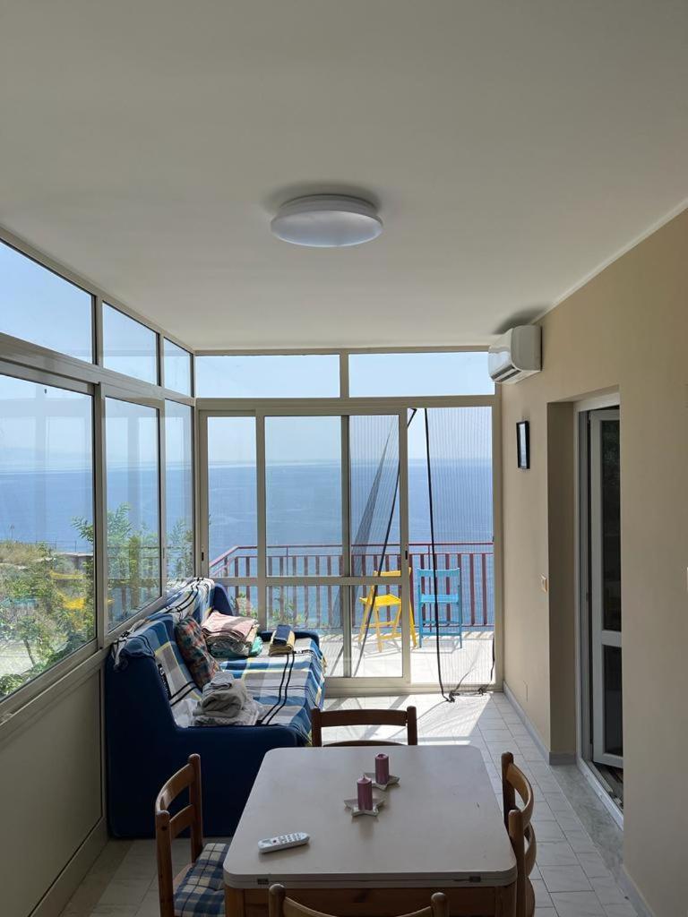 Casa Vacanze Luna Appartement Letojanni Buitenkant foto